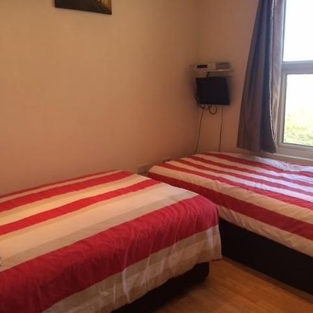 Nite Inn Bed & Breakfast Leeds  Esterno foto